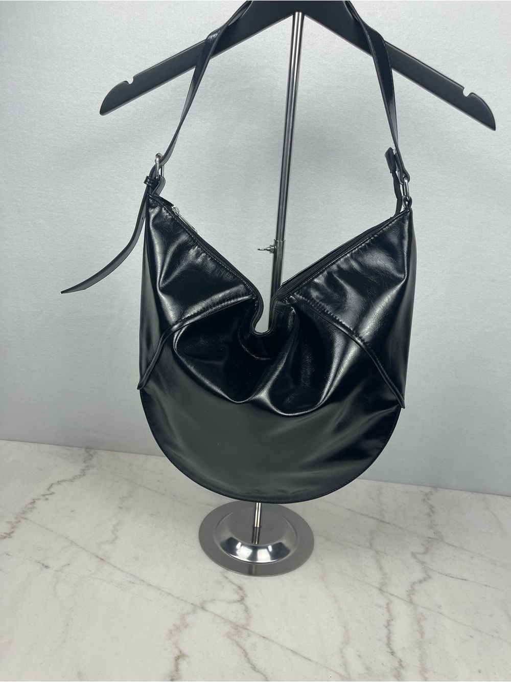 Classic faux Black Leather Hobo Bag – Sleek Everyday Shoulder Bag elegant
